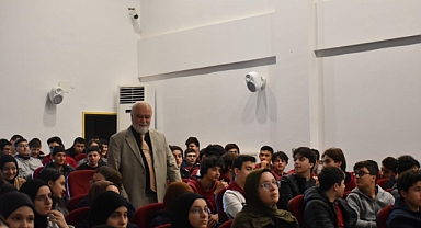 Nazmi Polat Öğrencilere 'Canlılarda Hedefi' Anlattı.