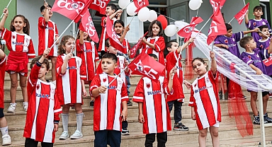 Minikler Şampiyon Gibi Karşıladı